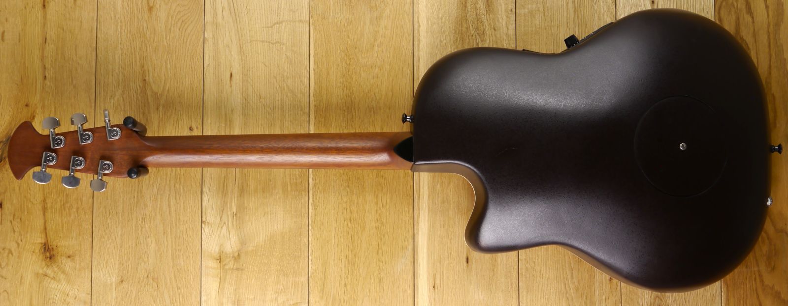 Ovation 6868 Elite Standard USA ~ Secondhand | Coda Music
