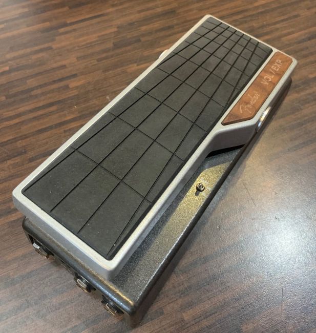 Fender Tread-Light™ Volume/Expression Fender Tread-Light Volume/Expression Pedalalamomusiccenter
