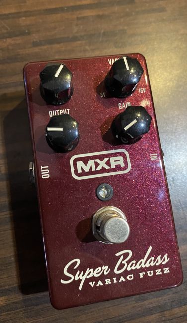 The MXR® Super Badass® Variac Fuzz - Lifestyle - Dunlop