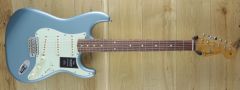 Fender Vintera '60s Stratocaster Pau Ferro Ice Blue Metallic MX21218234