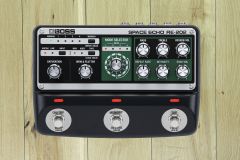 Boss RE202 Space Echo Digital Delay 