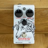 Wren and Cuff Caprid Small Foot Fuzz