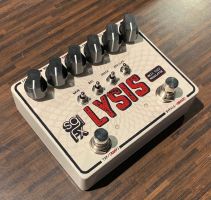 Lysis MKII - Polyphonic Octave Fuzz Modulator